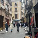 En Francos 28 *